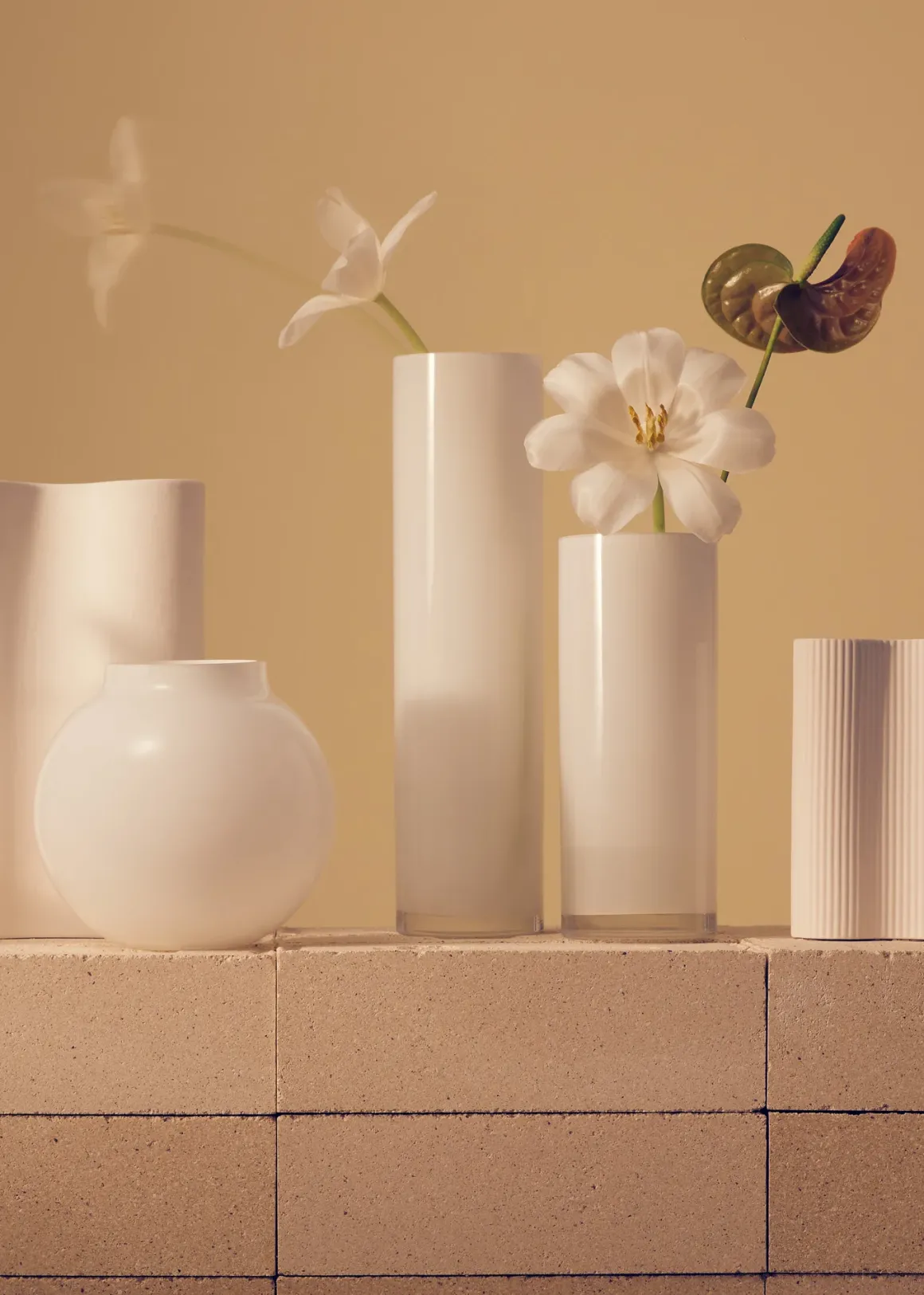 Opal Pillar Vase White (L)