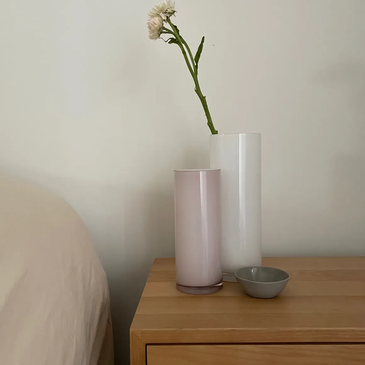 Opal Pillar Vase White (L)