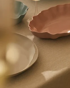 Ruffle Rectangle Platter Icy Pink (M)